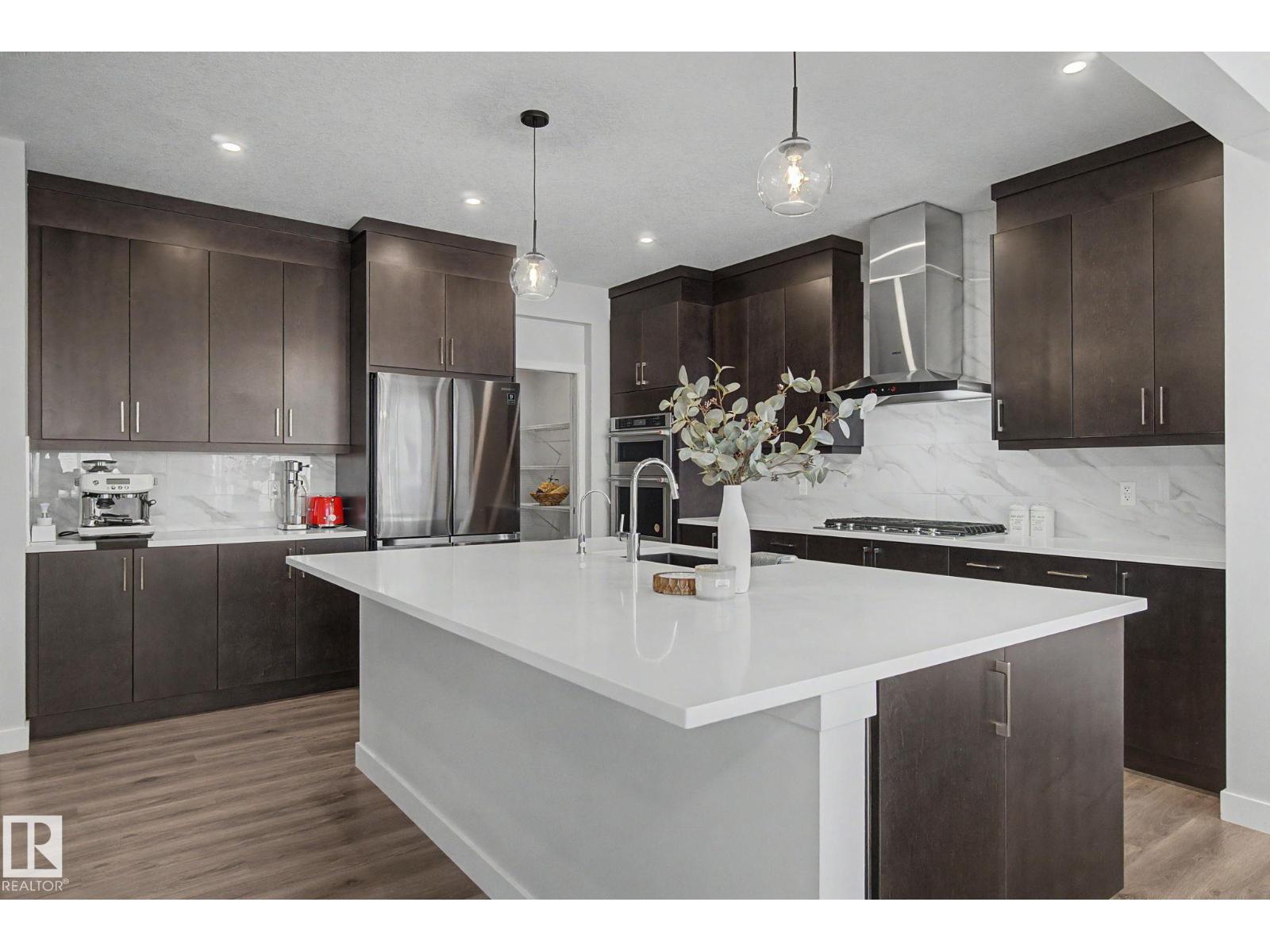 2721 DONAGHEY CR SW, Edmonton