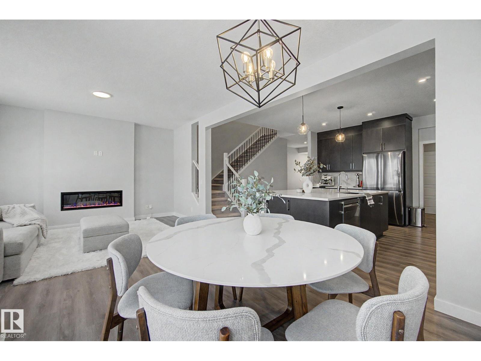 2721 DONAGHEY CR SW, Edmonton