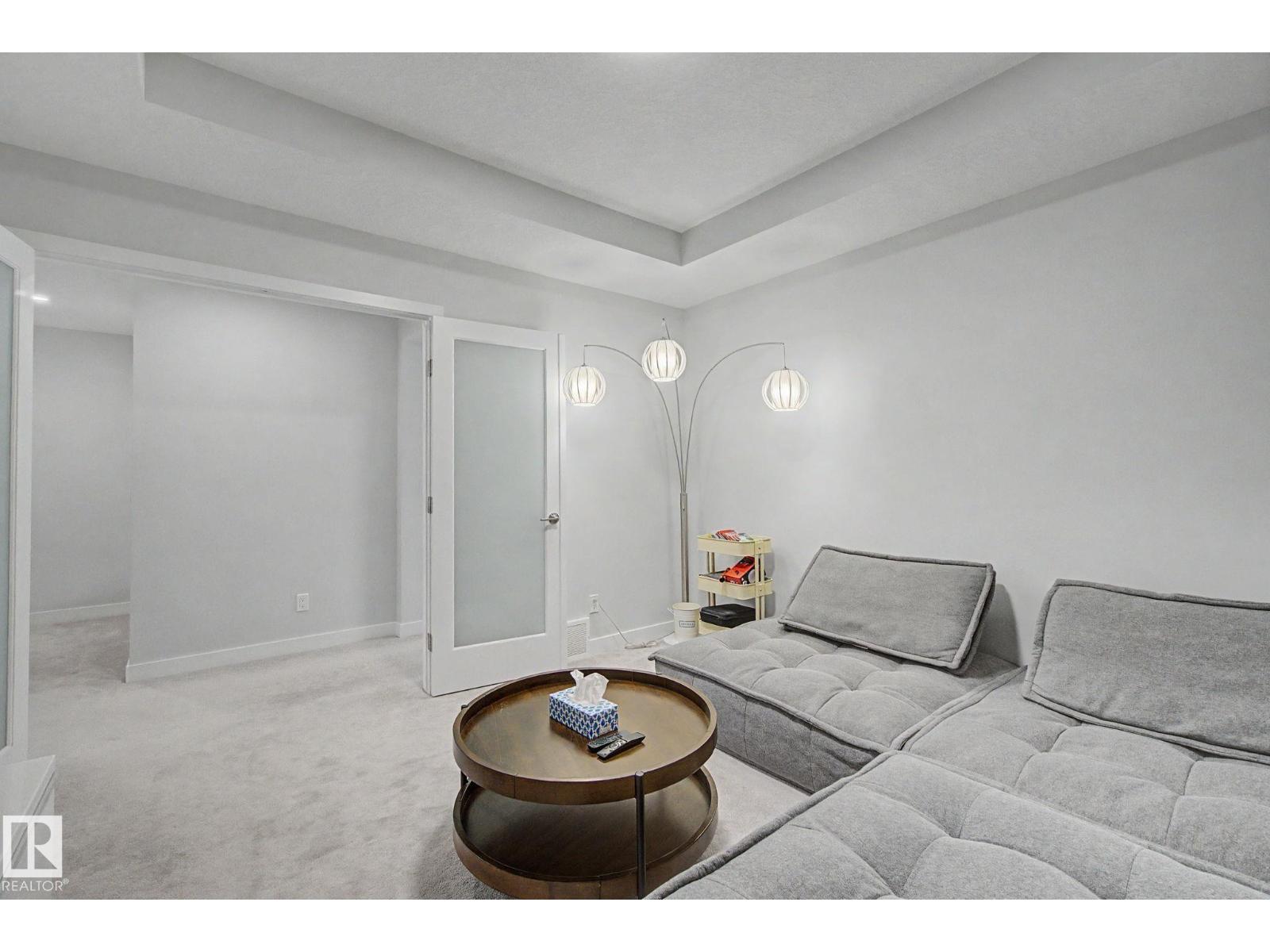 2721 DONAGHEY CR SW, Edmonton