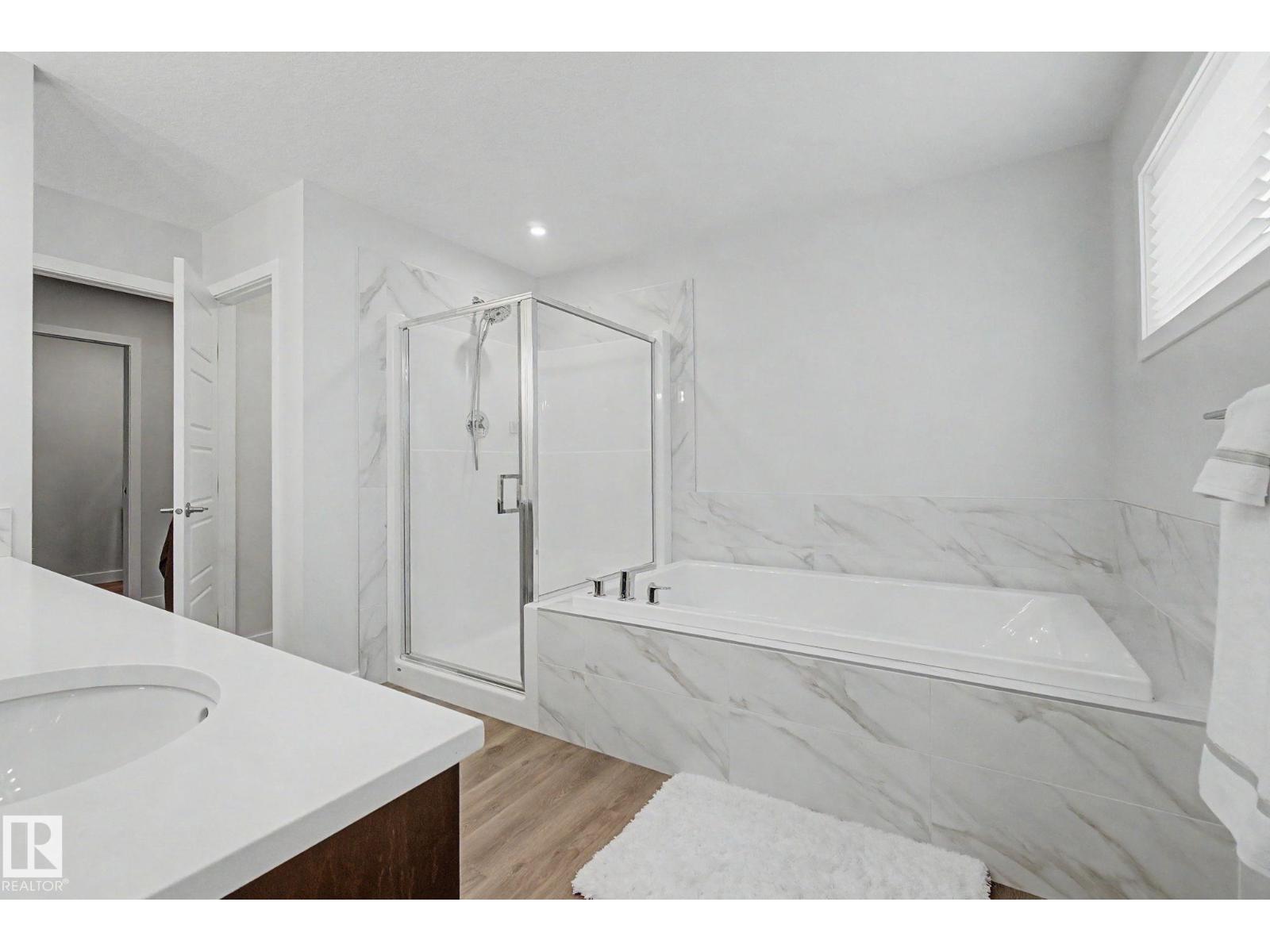 2721 DONAGHEY CR SW, Edmonton