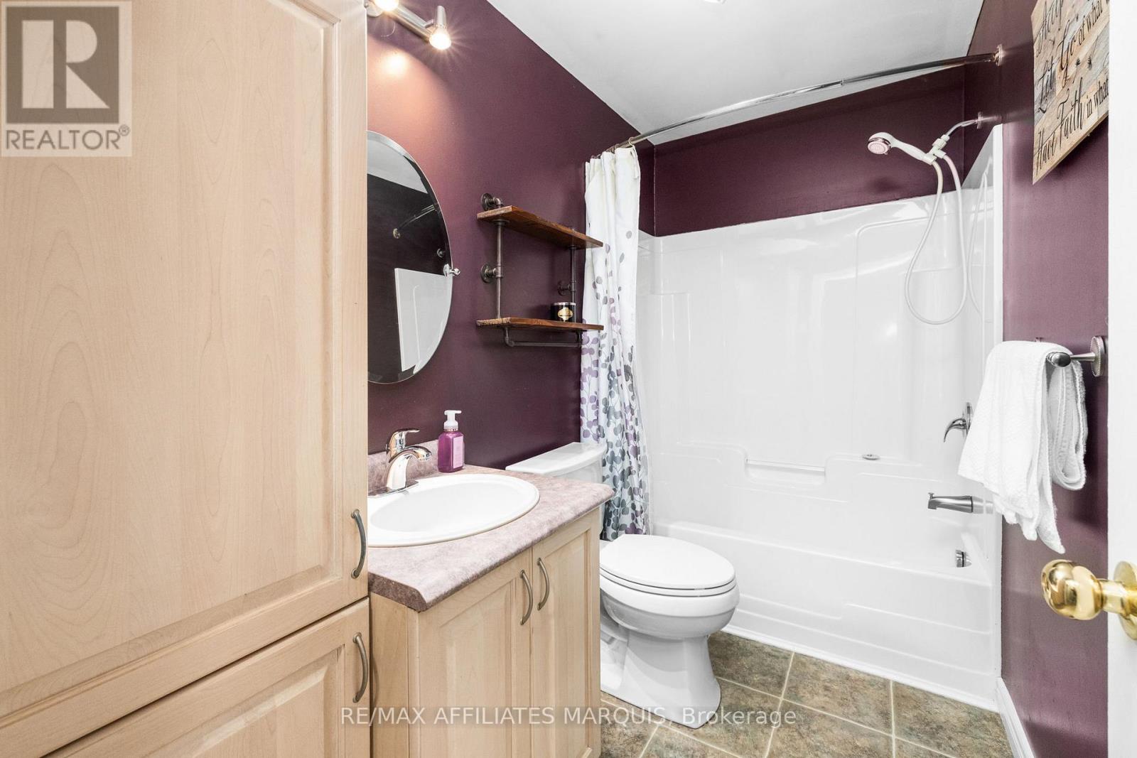 2 CAMPBELL DRIVE — photo 31