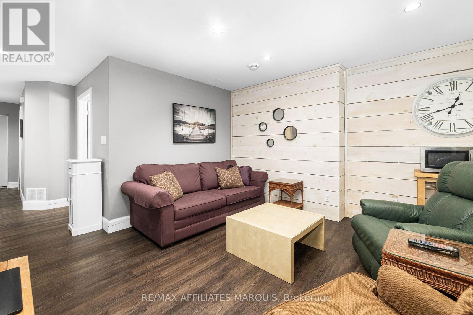 2 CAMPBELL DRIVE — photo 35