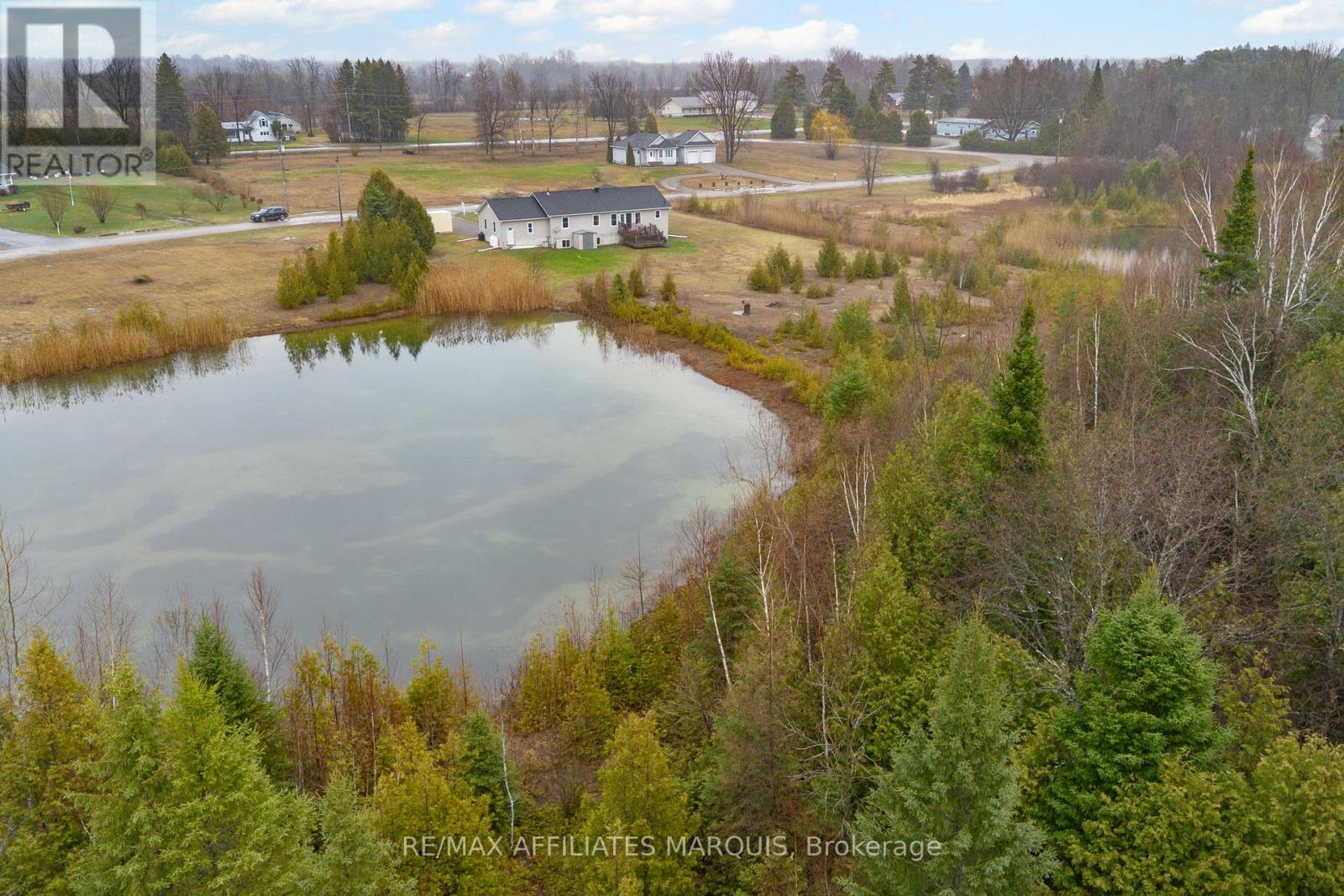 2 CAMPBELL DRIVE — photo 43