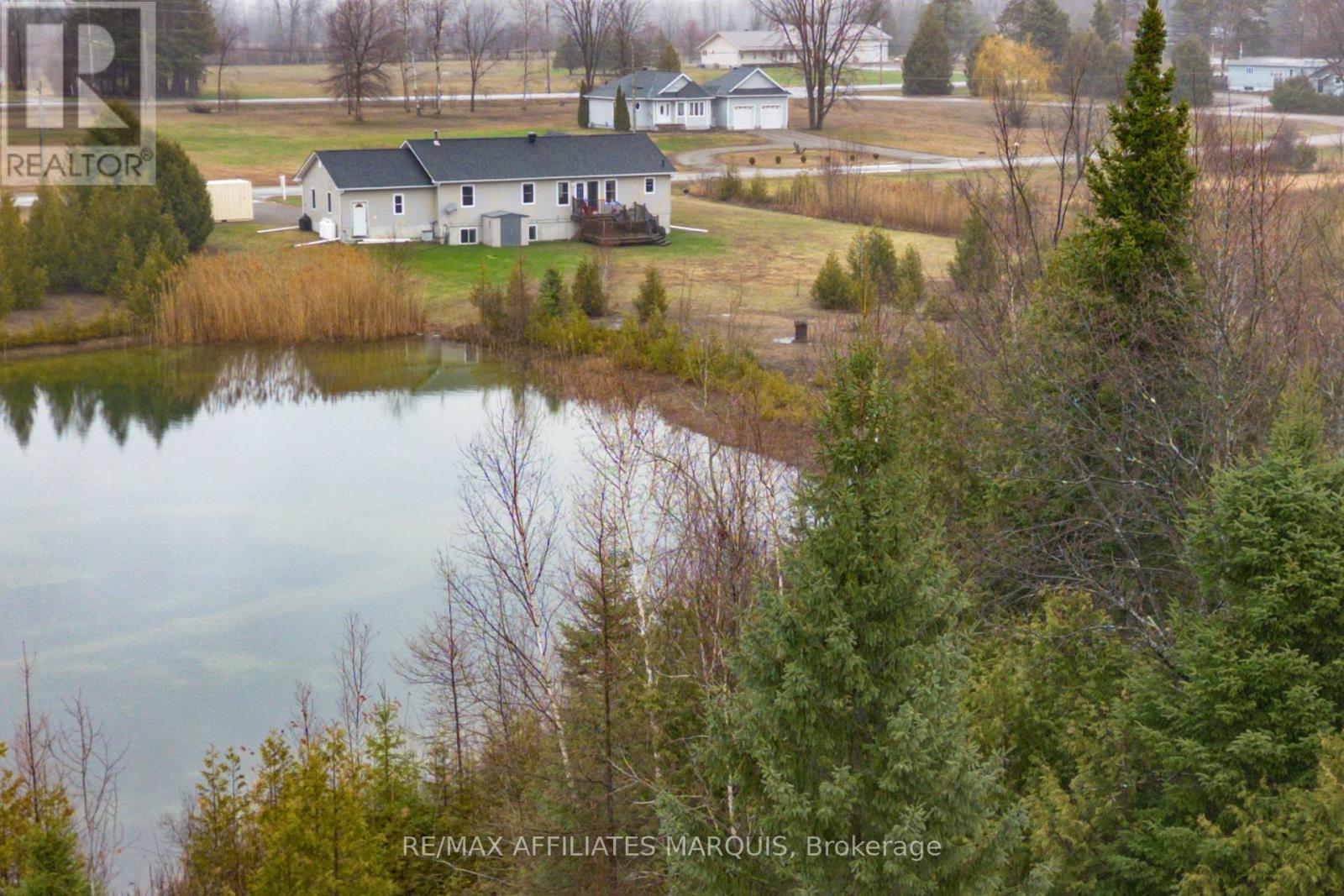 2 CAMPBELL DRIVE — photo 44