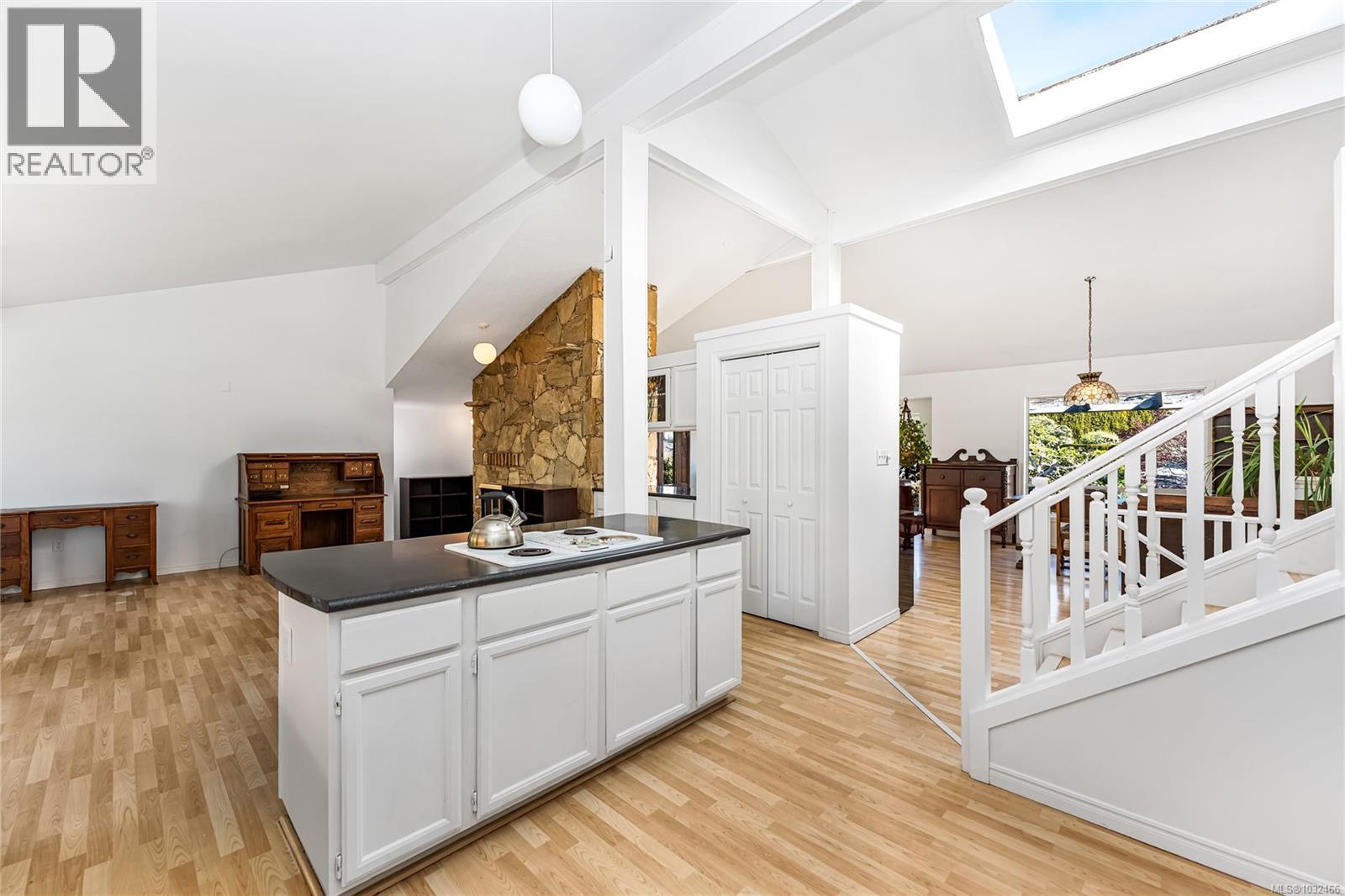  1731 Patly Place, Victoria