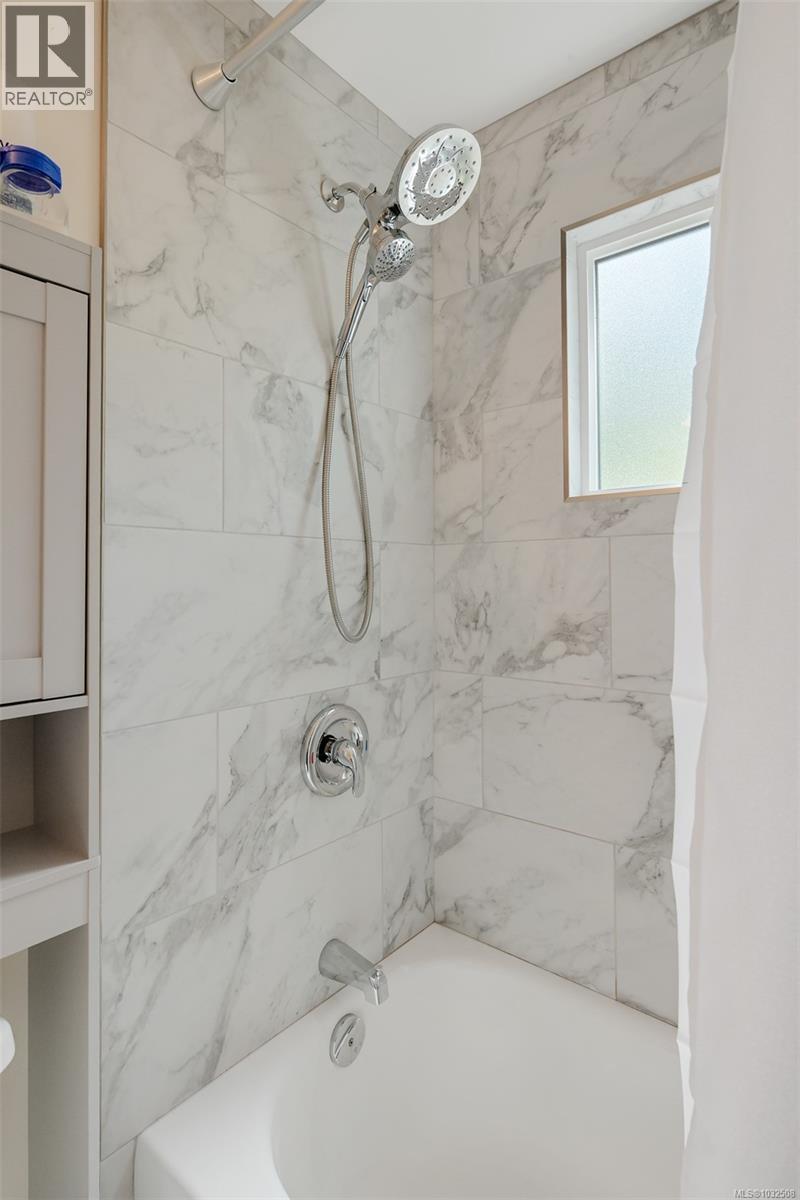 17 2500 Florence Lake Road, Langford