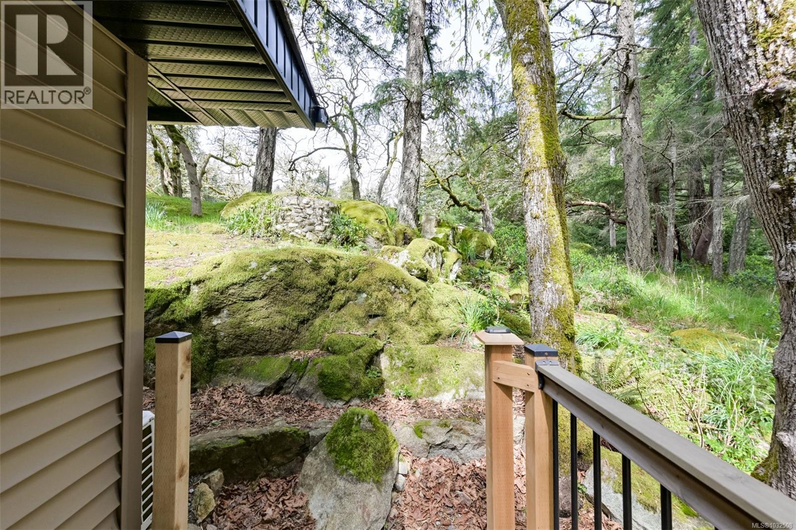 17 2500 Florence Lake Road, Langford