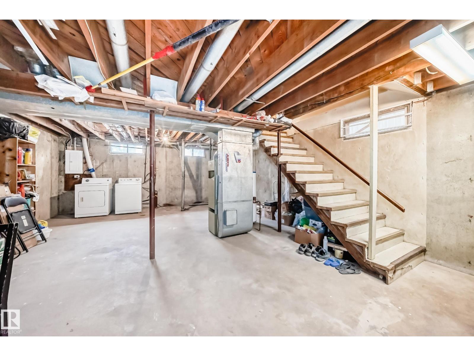 11811 44 ST NW, Edmonton