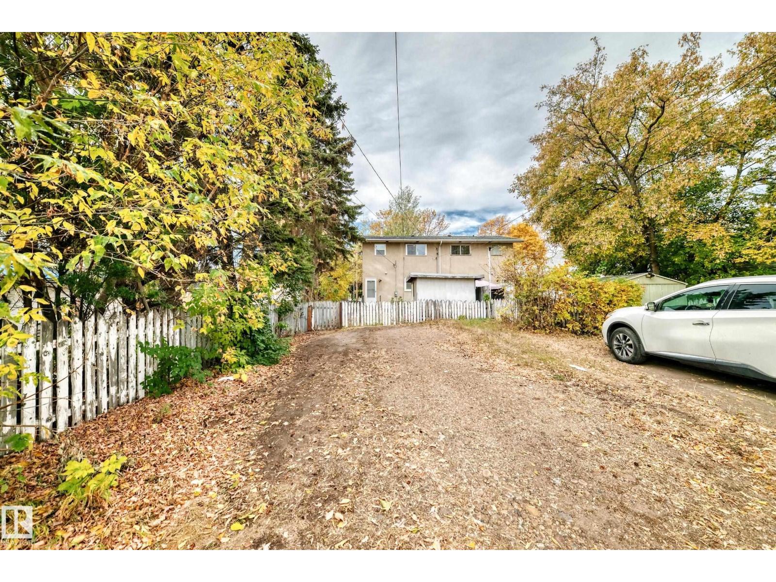 11811 44 ST NW, Edmonton