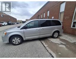 703 Garyray Drive, Toronto, ON M9L1R2 Photo 6