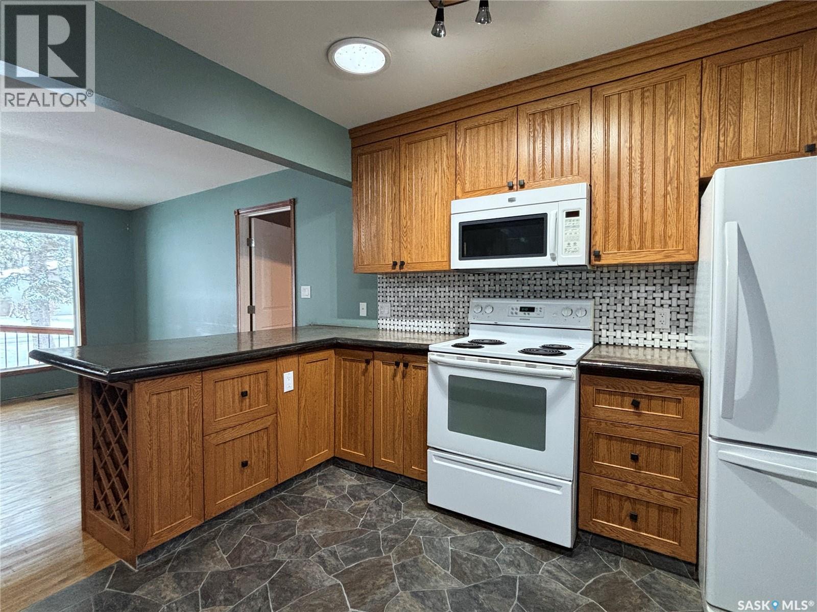413 Maple STREET — photo 10