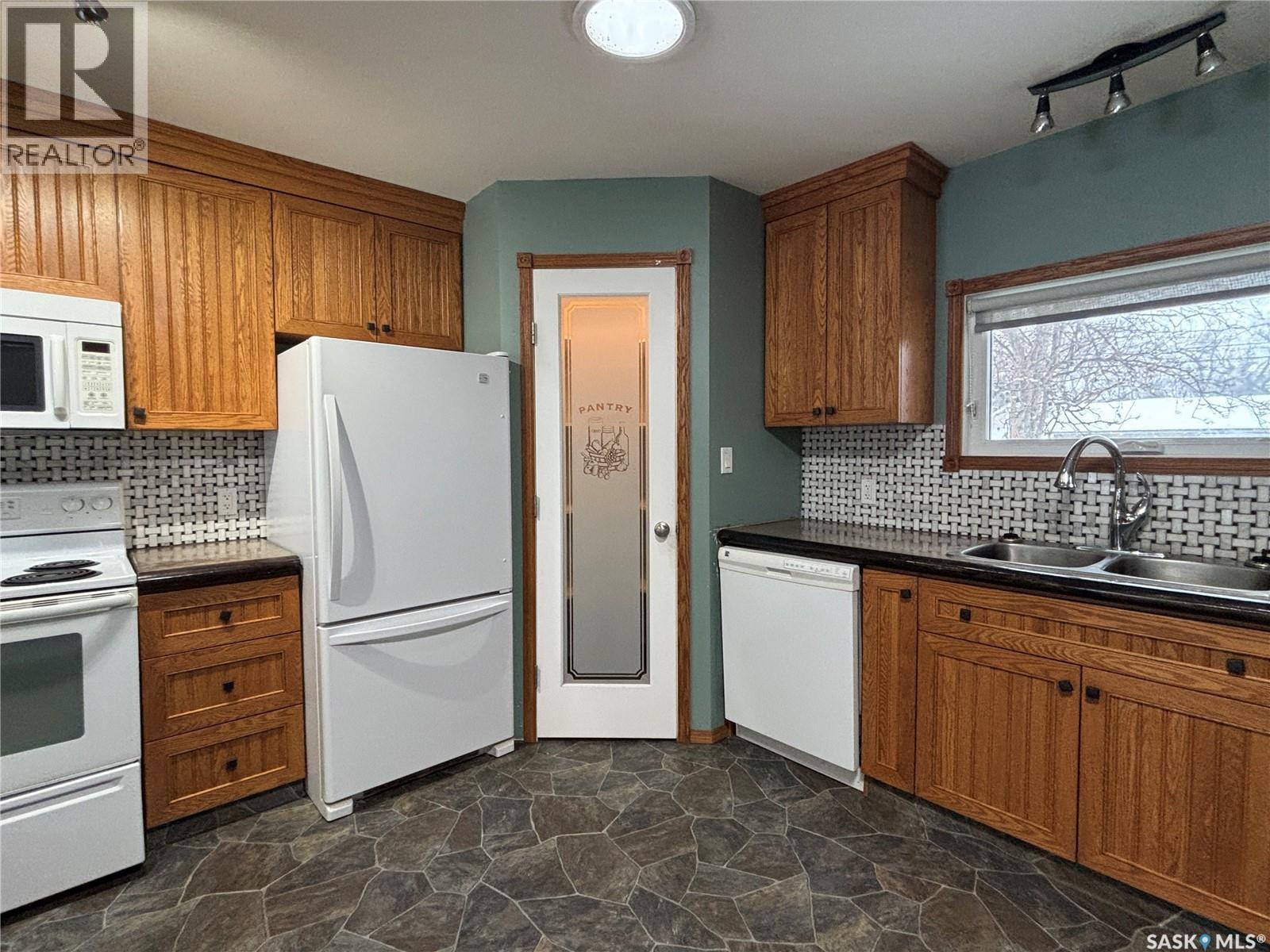 413 Maple STREET — photo 11