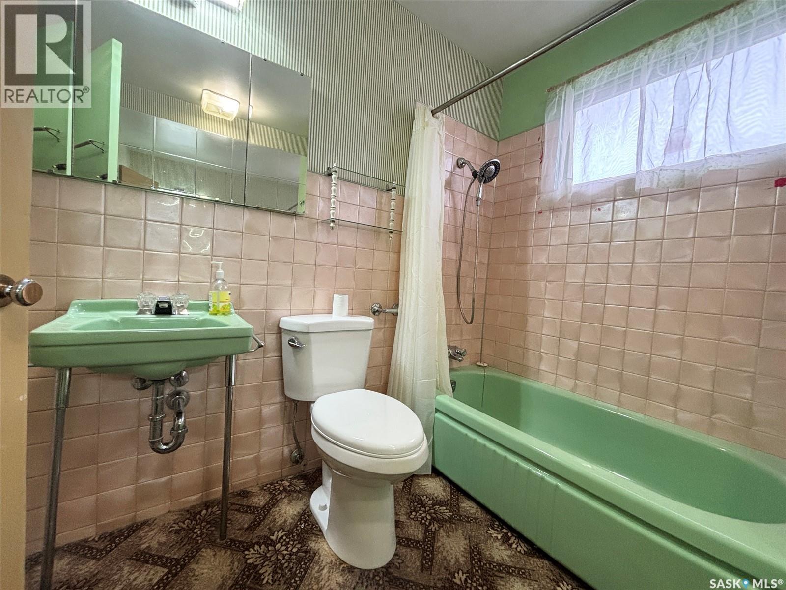 413 Maple STREET — photo 27