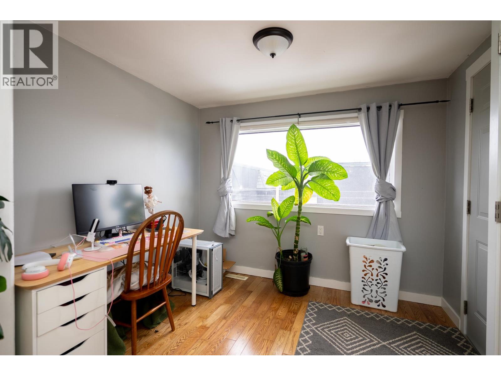 1626 TAMARACK STREET - 9