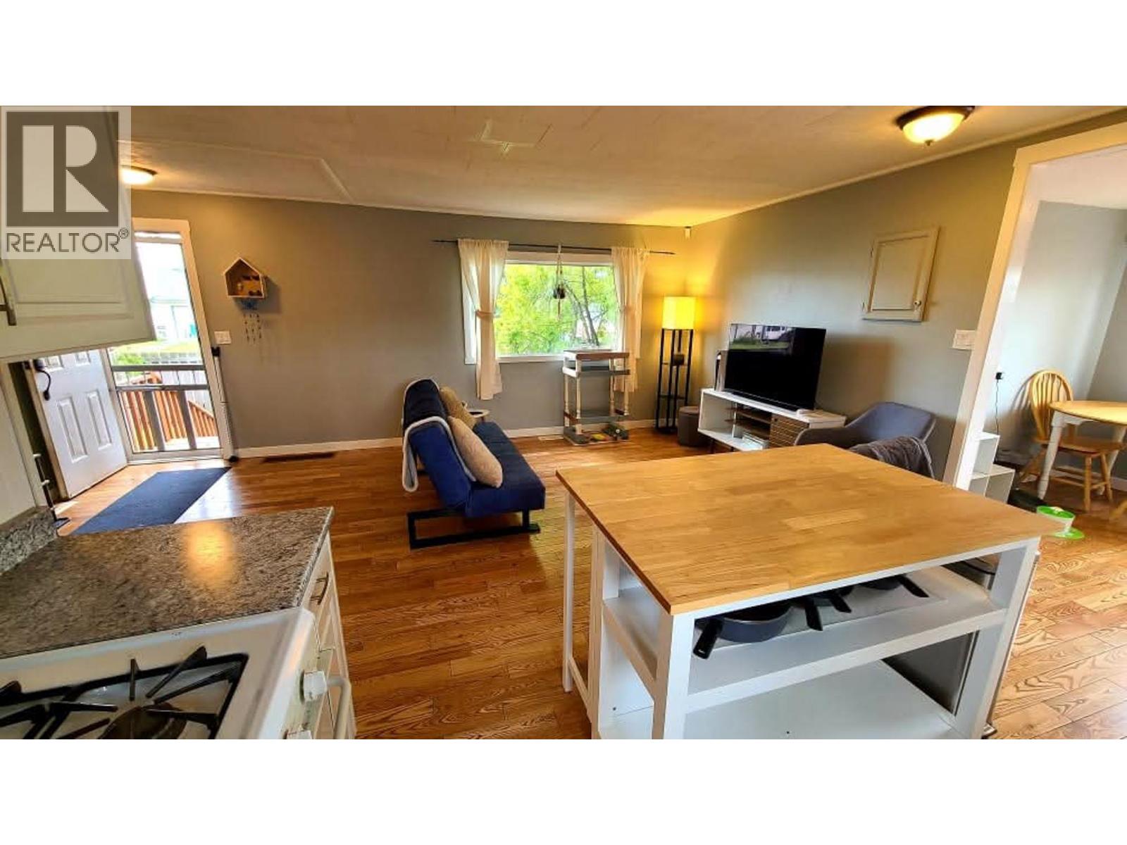 1626 TAMARACK STREET - 5