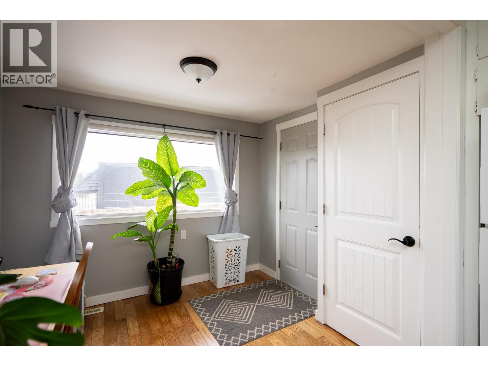 1626 TAMARACK STREET - 10