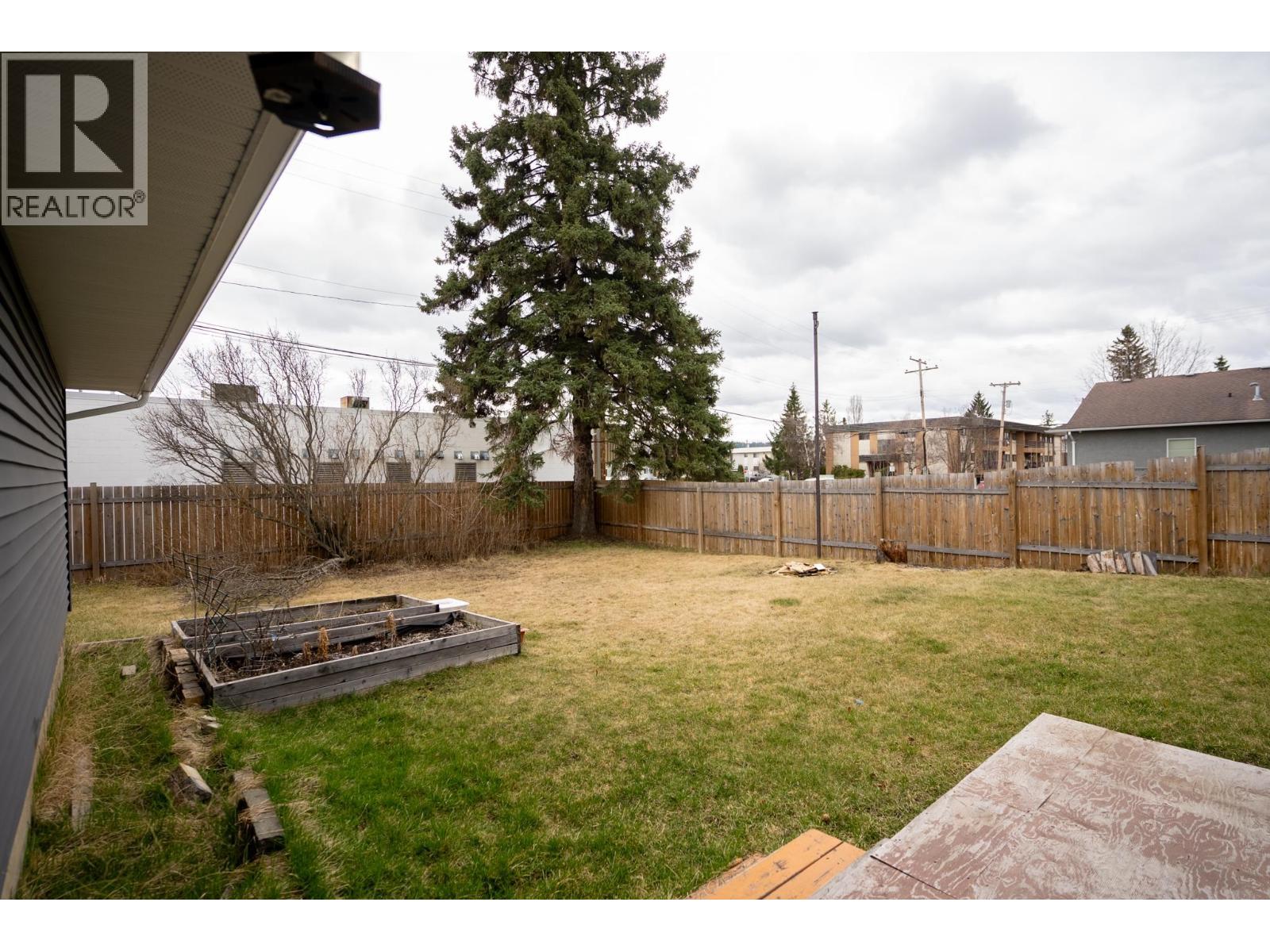 1626 TAMARACK STREET - 18