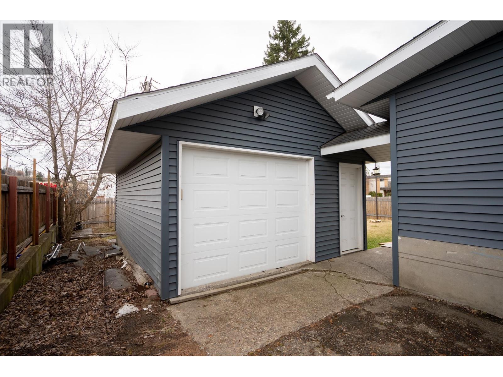 1626 TAMARACK STREET - 22