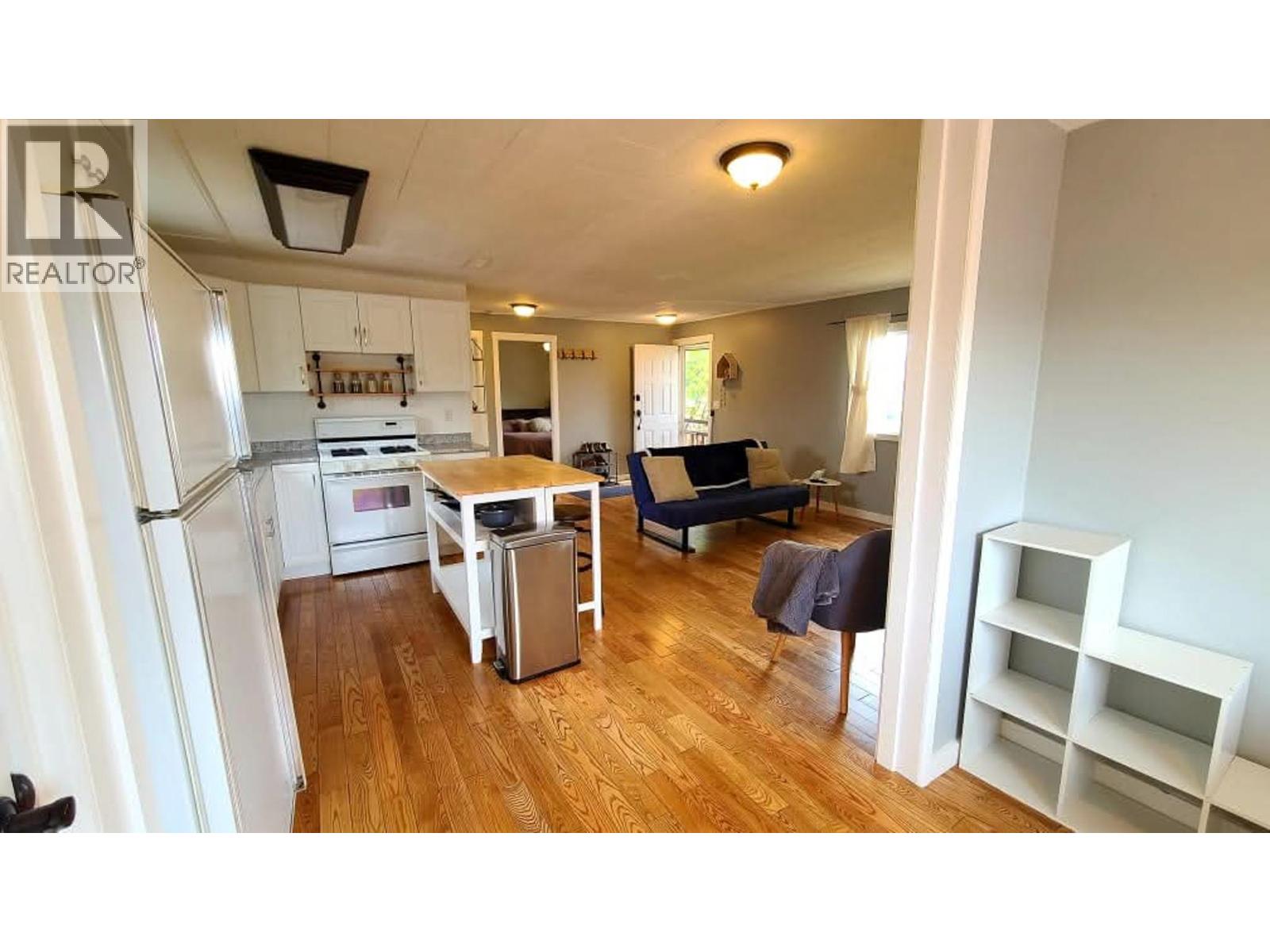 1626 TAMARACK STREET - 11