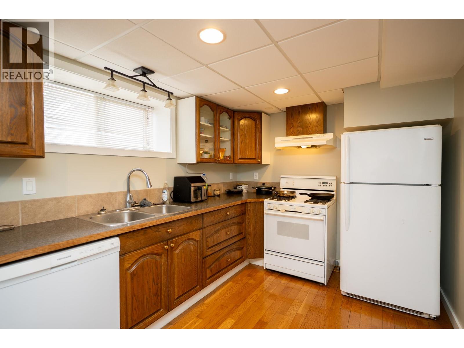 1626 TAMARACK STREET - 12