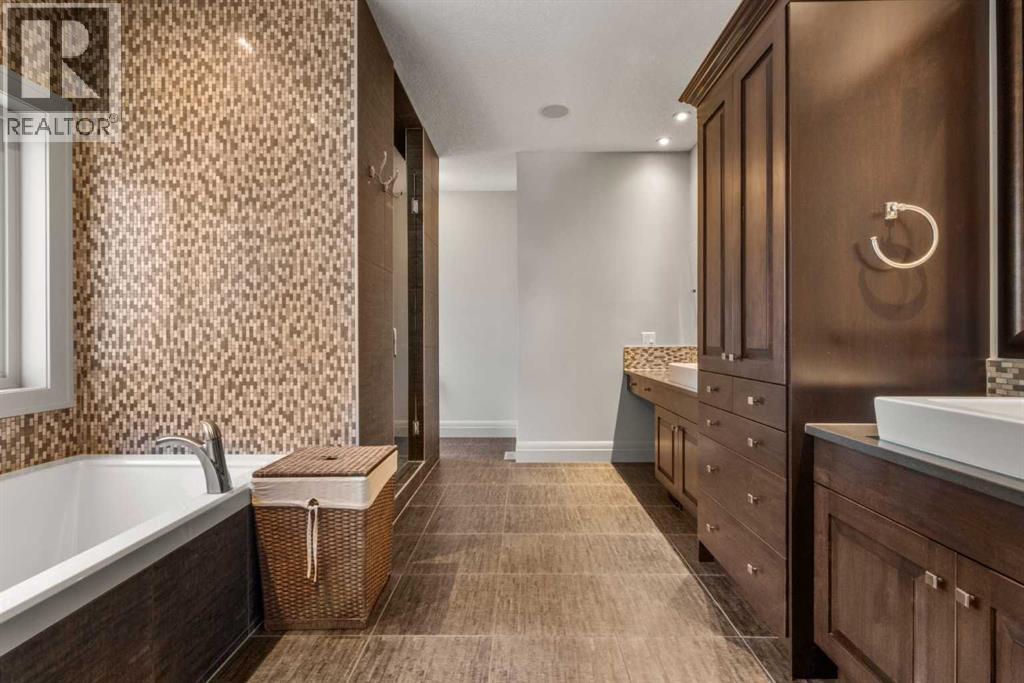 Single Family House for Sale in   Avenue NE Winston Heights/Mountview Calgary 