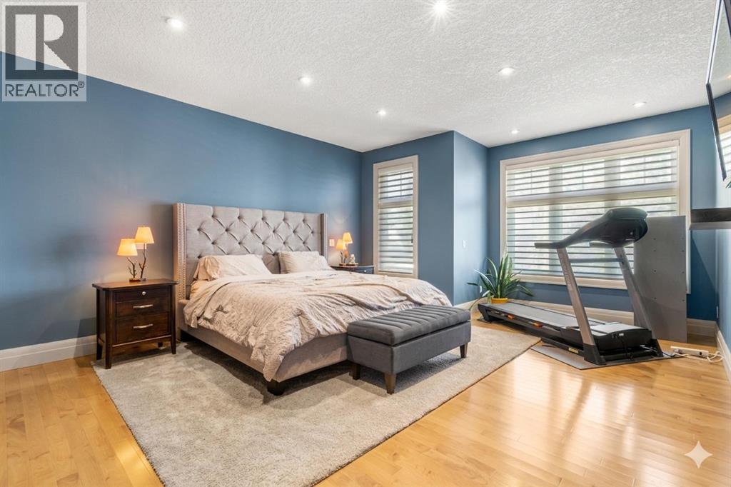 Single Family House for Sale in   Avenue NE Winston Heights/Mountview Calgary 