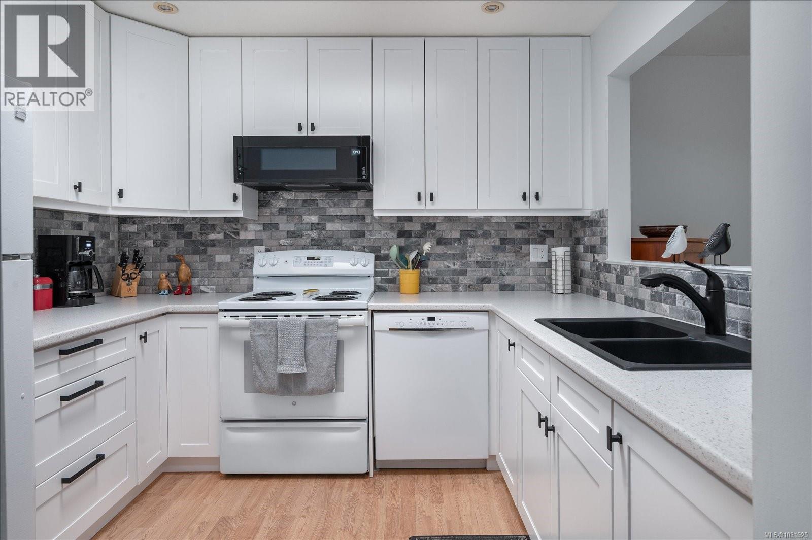 #7 219 BAGSHAW ST - Image 2