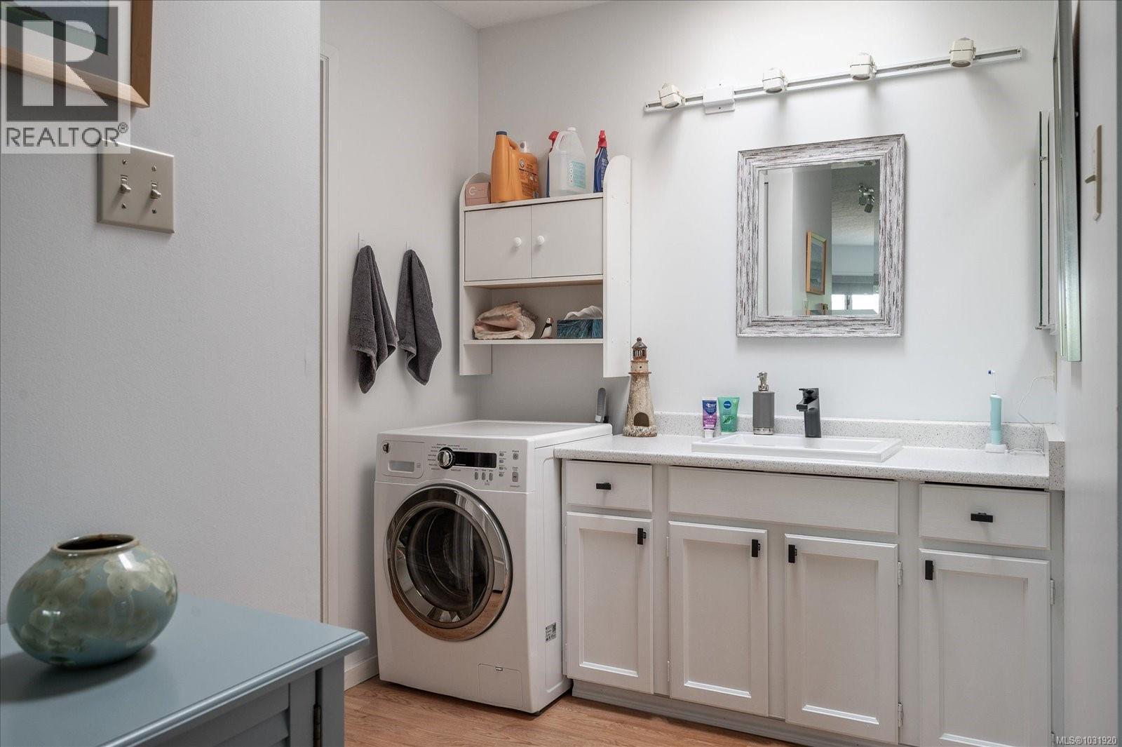 #7 219 BAGSHAW ST - 23