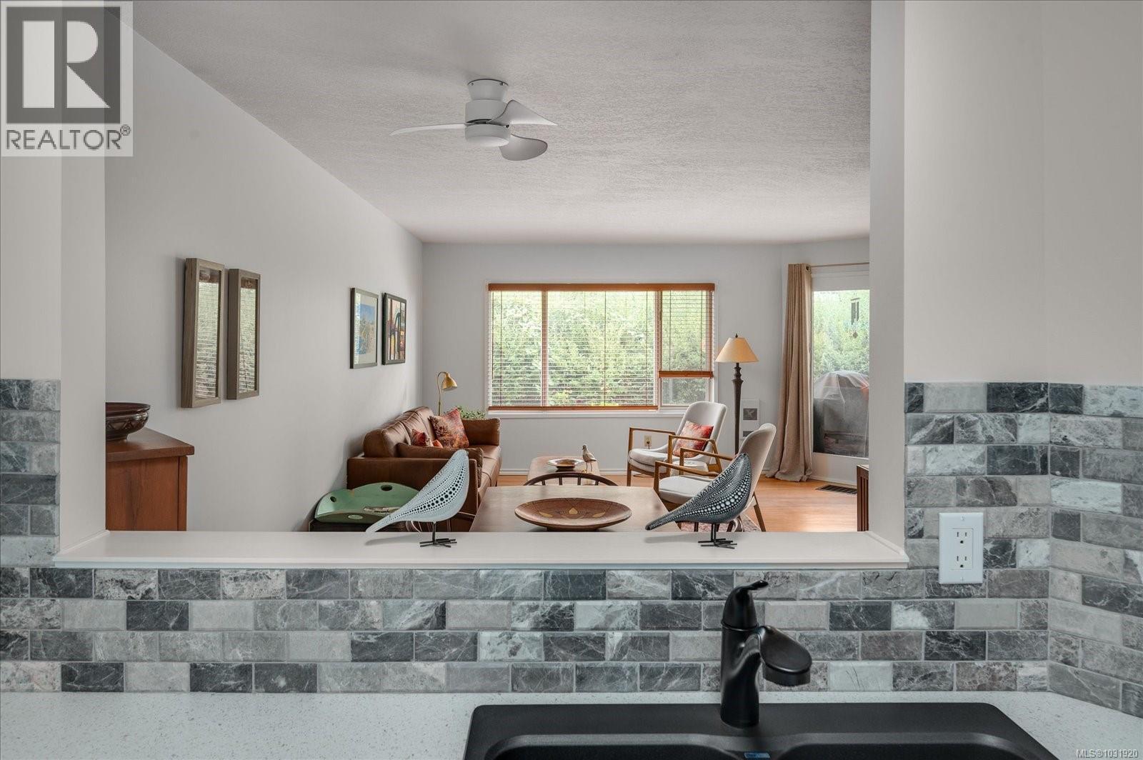 #7 219 BAGSHAW ST - 15