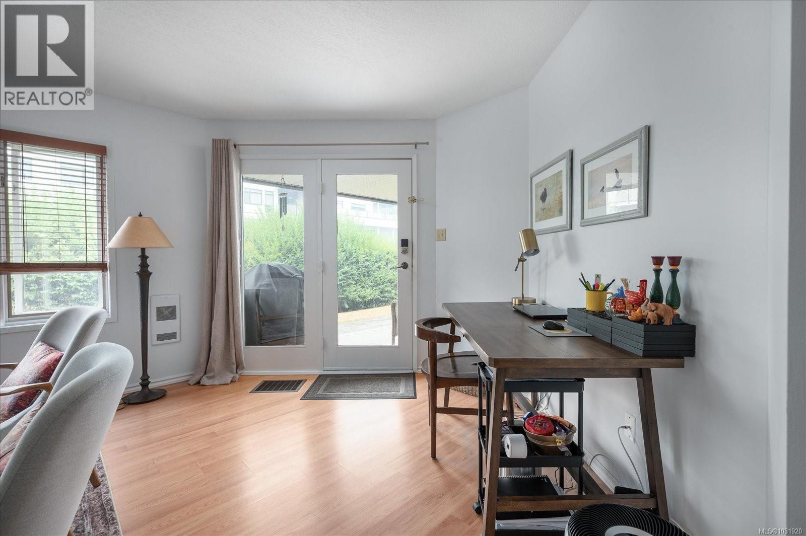 #7 219 BAGSHAW ST - 6