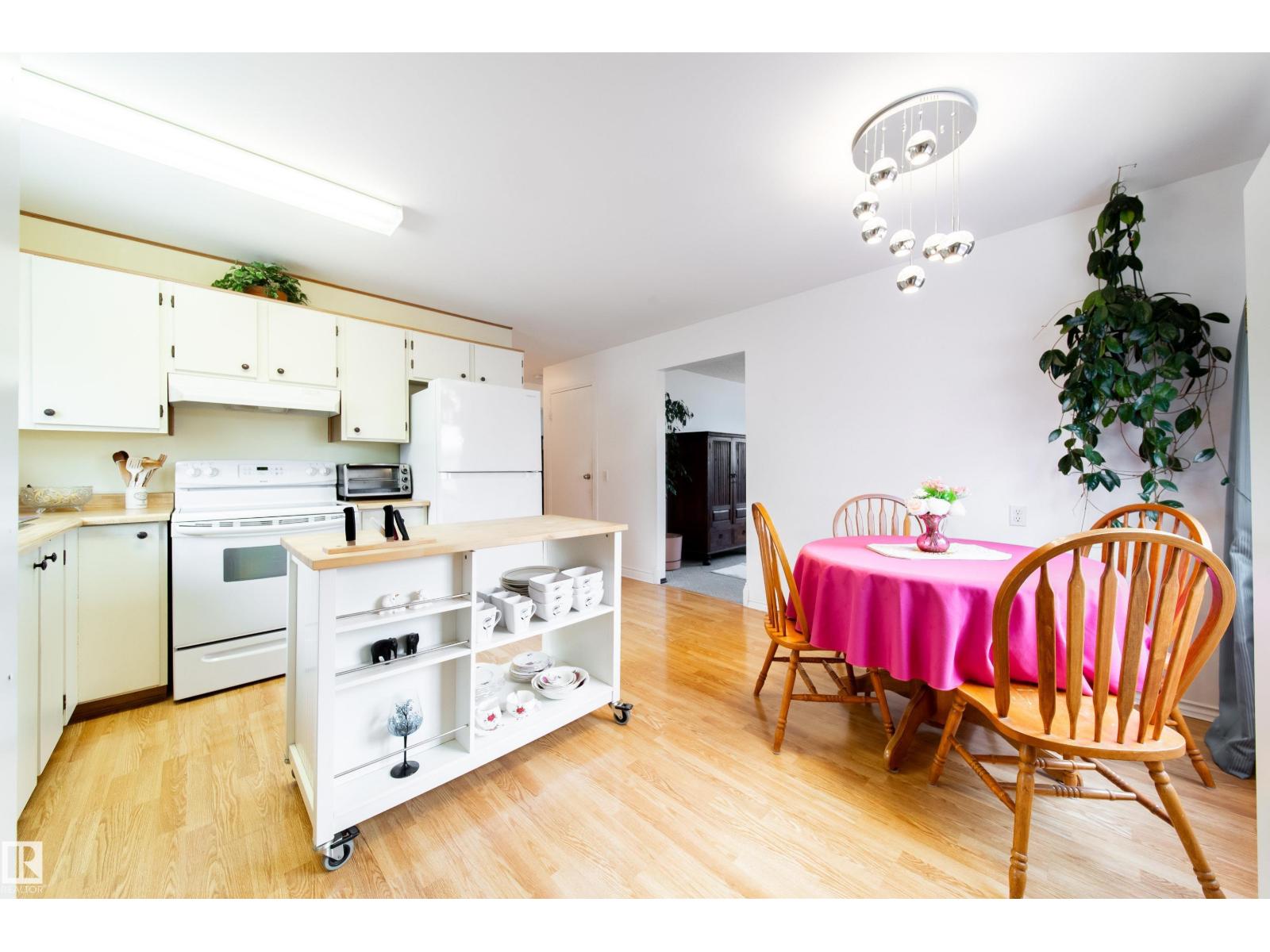 1104 35 ST NW, Edmonton