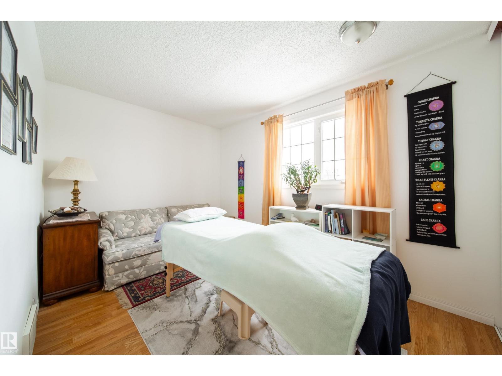 1104 35 ST NW, Edmonton