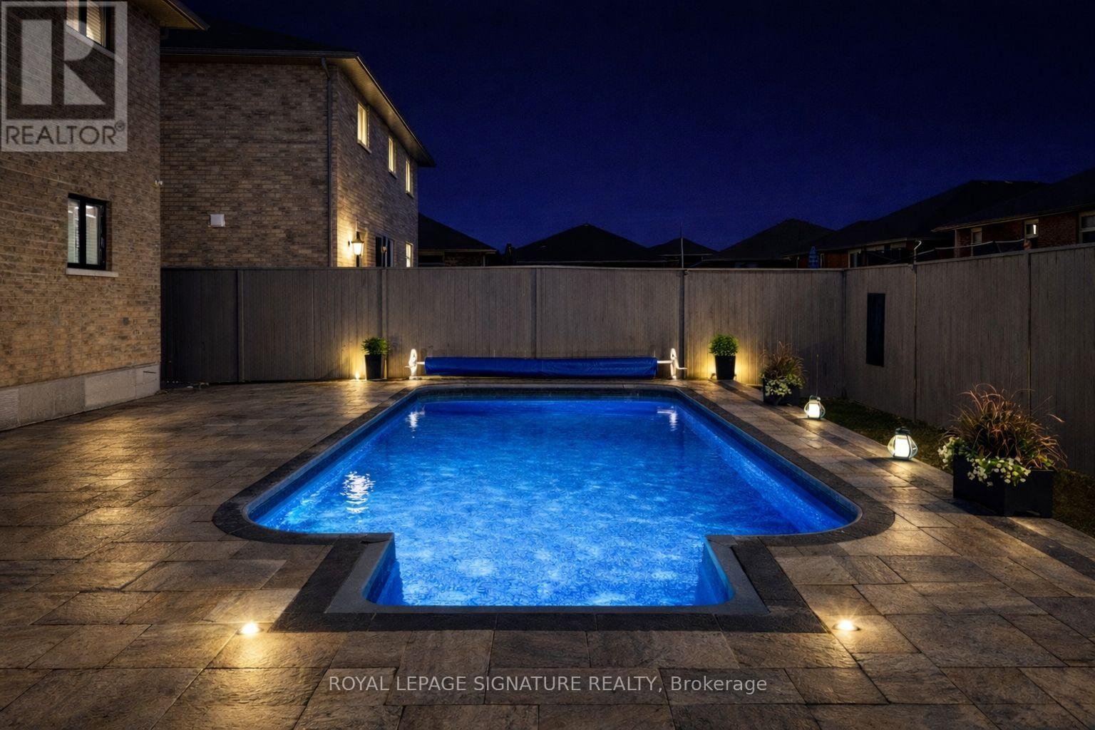 12 HUMMINGBIRD DRIVE - 30