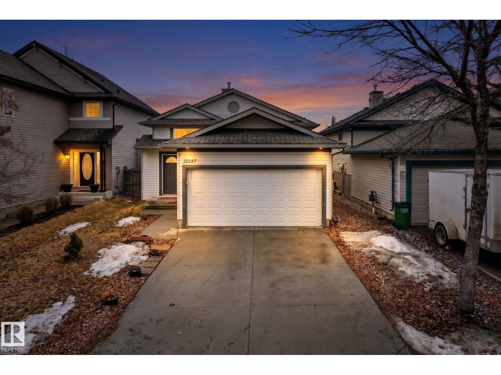 20147 48 AV NW, Edmonton