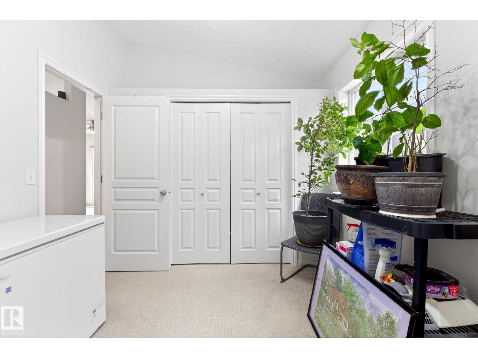 20147 48 AV NW, Edmonton