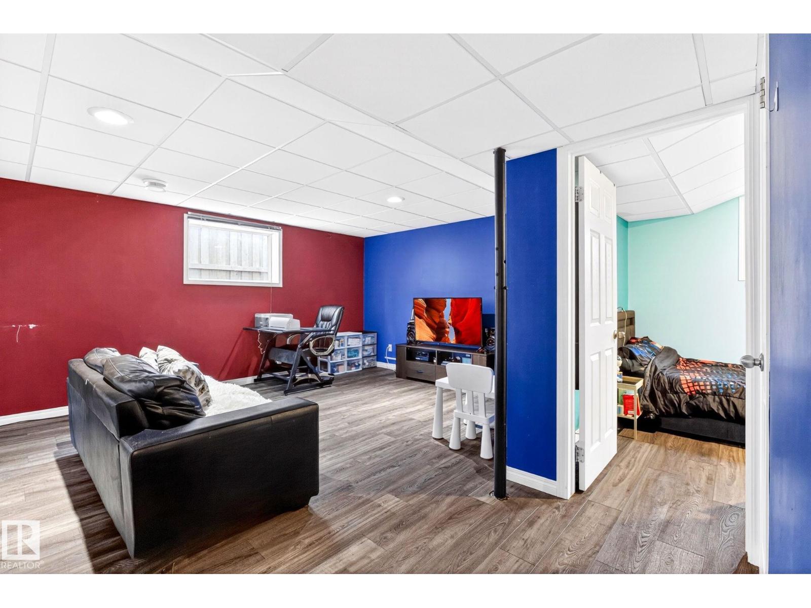 20147 48 AV NW, Edmonton