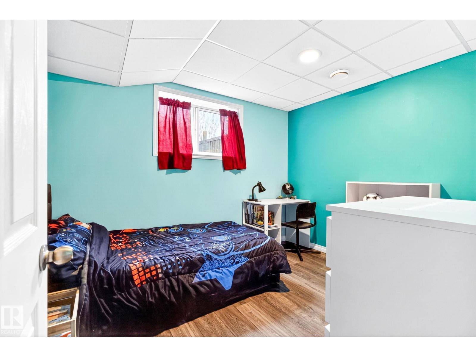 20147 48 AV NW, Edmonton