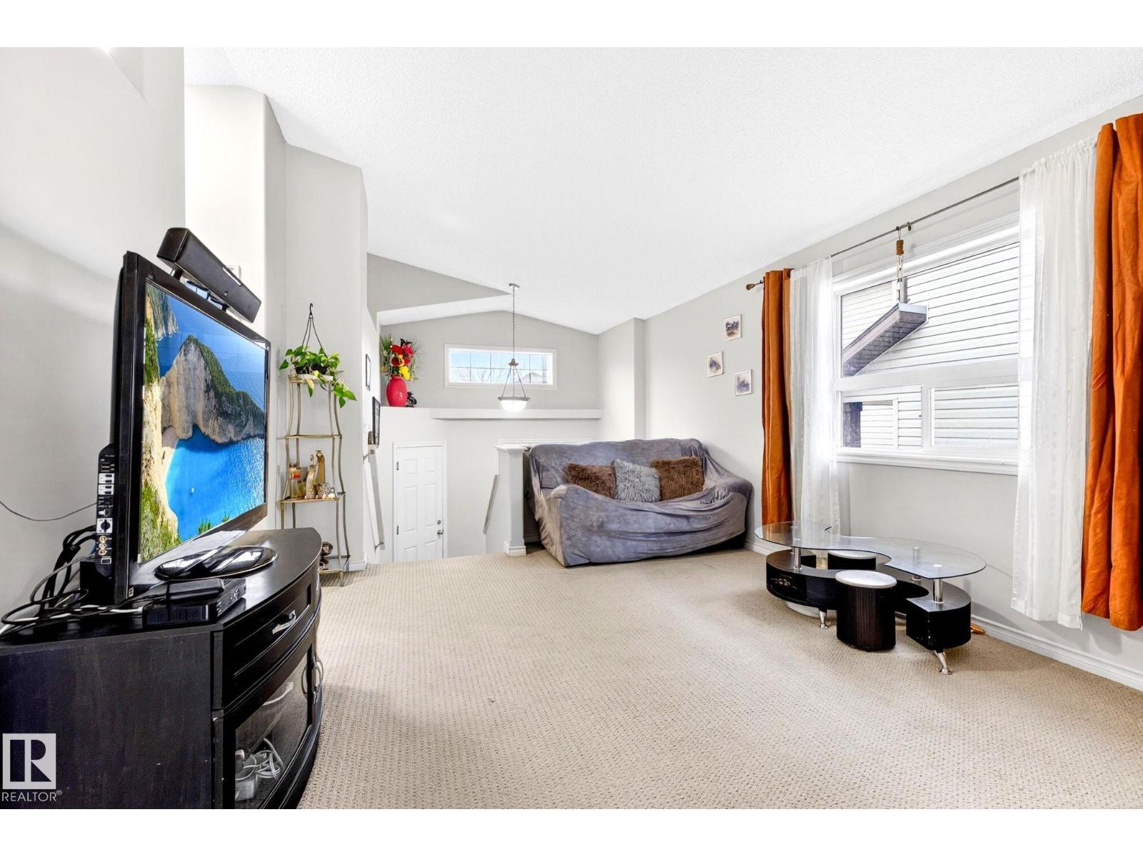 20147 48 AV NW, Edmonton