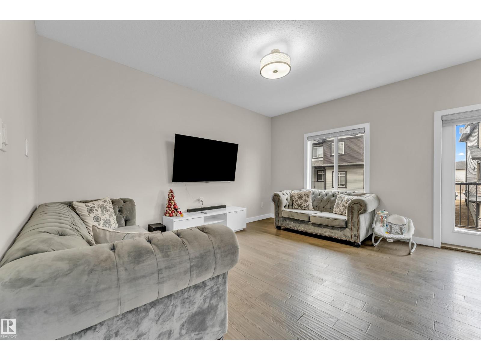 #32 1703 16 AV NW, Edmonton