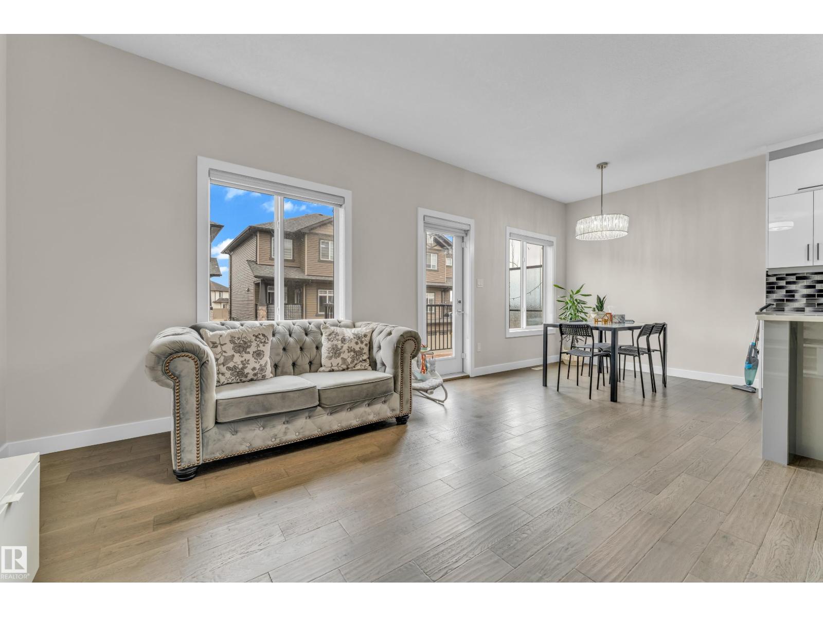 #32 1703 16 AV NW, Edmonton