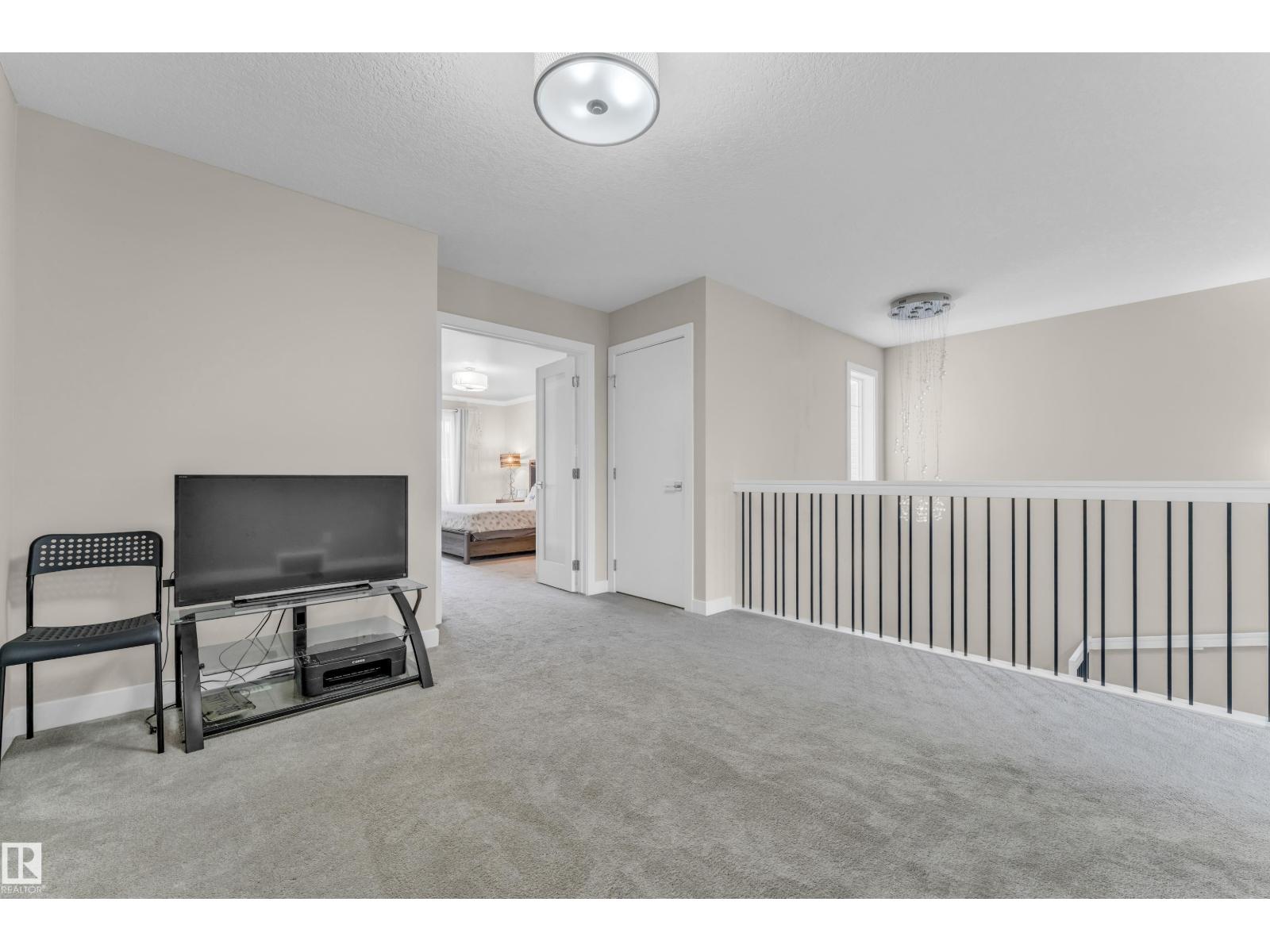 #32 1703 16 AV NW - 19