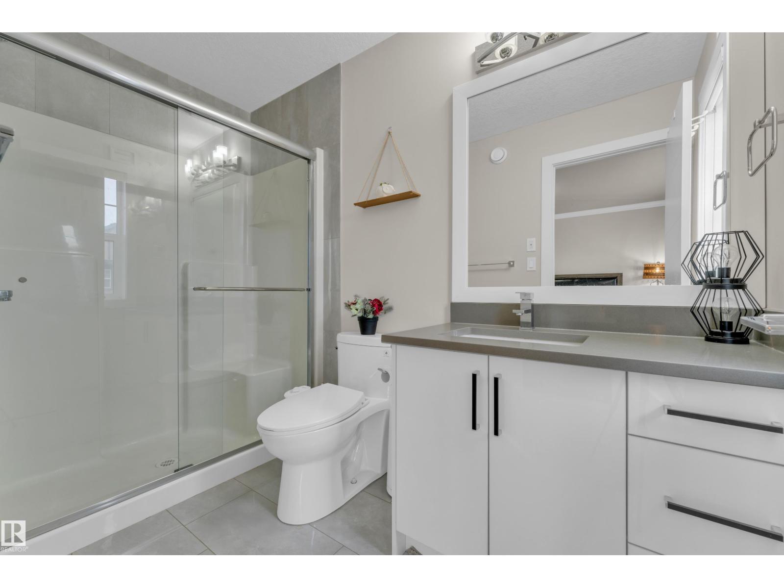 #32 1703 16 AV NW, Edmonton