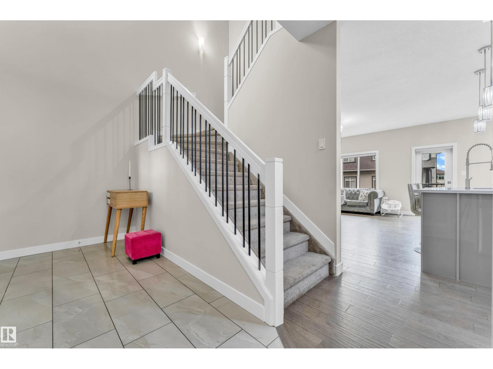 #32 1703 16 AV NW, Edmonton