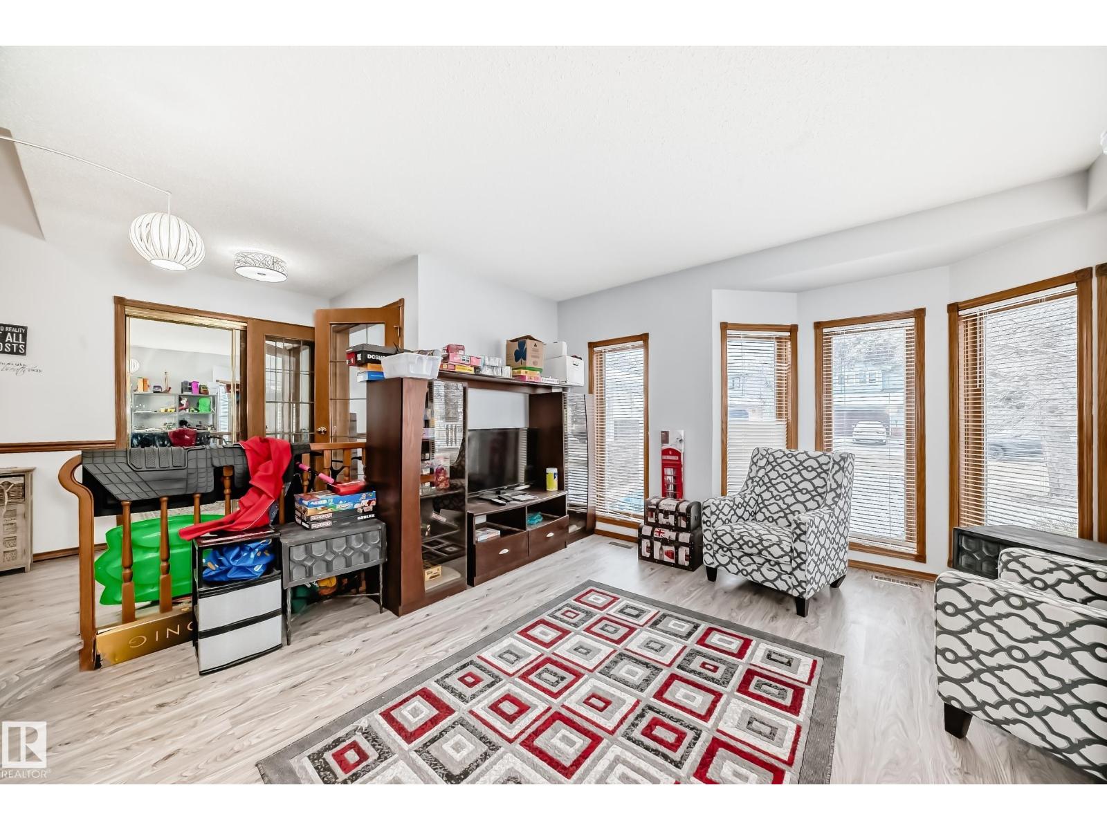 9 KIRKLEES RD, Sherwood Park