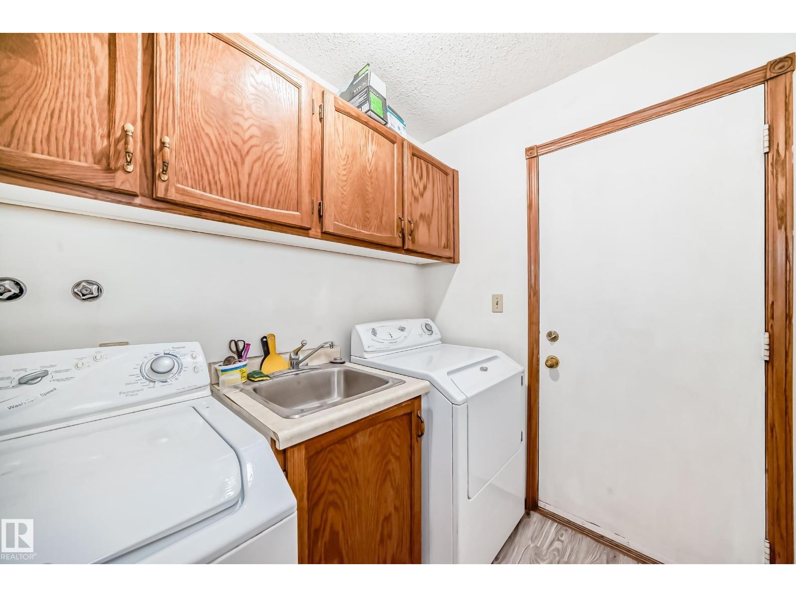 9 KIRKLEES RD, Sherwood Park