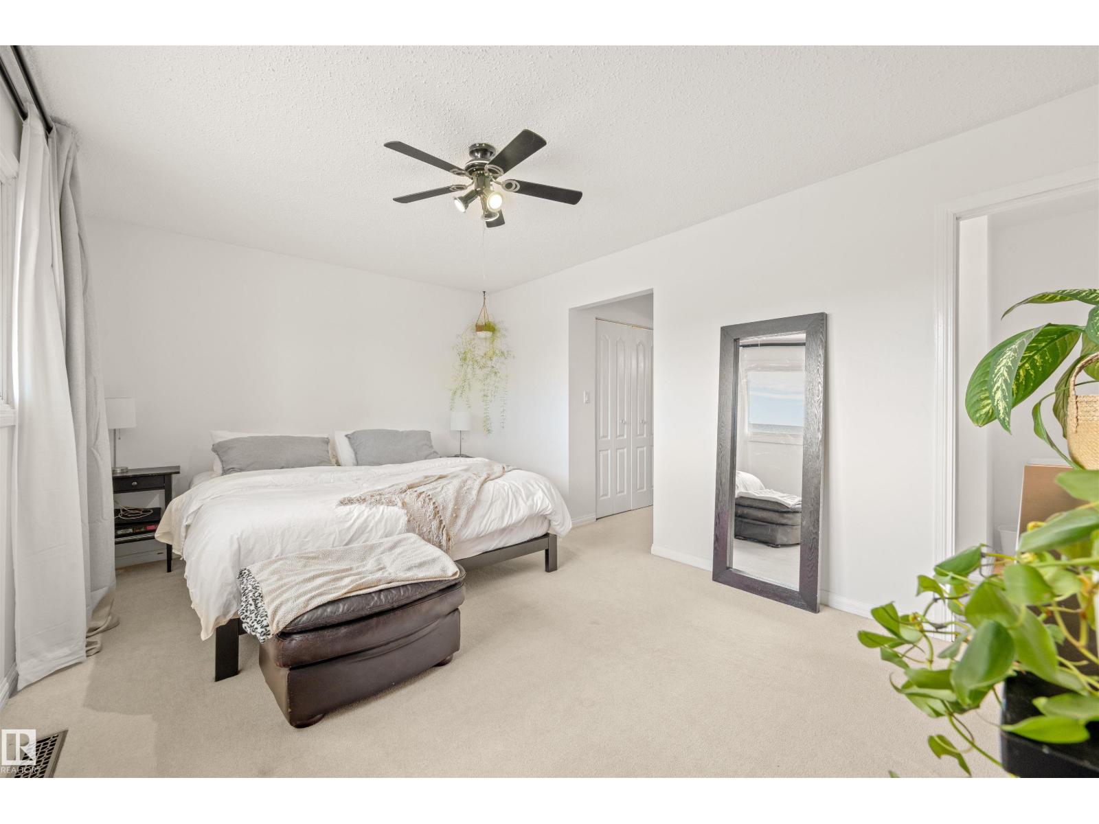 2008 89 ST NW, Edmonton