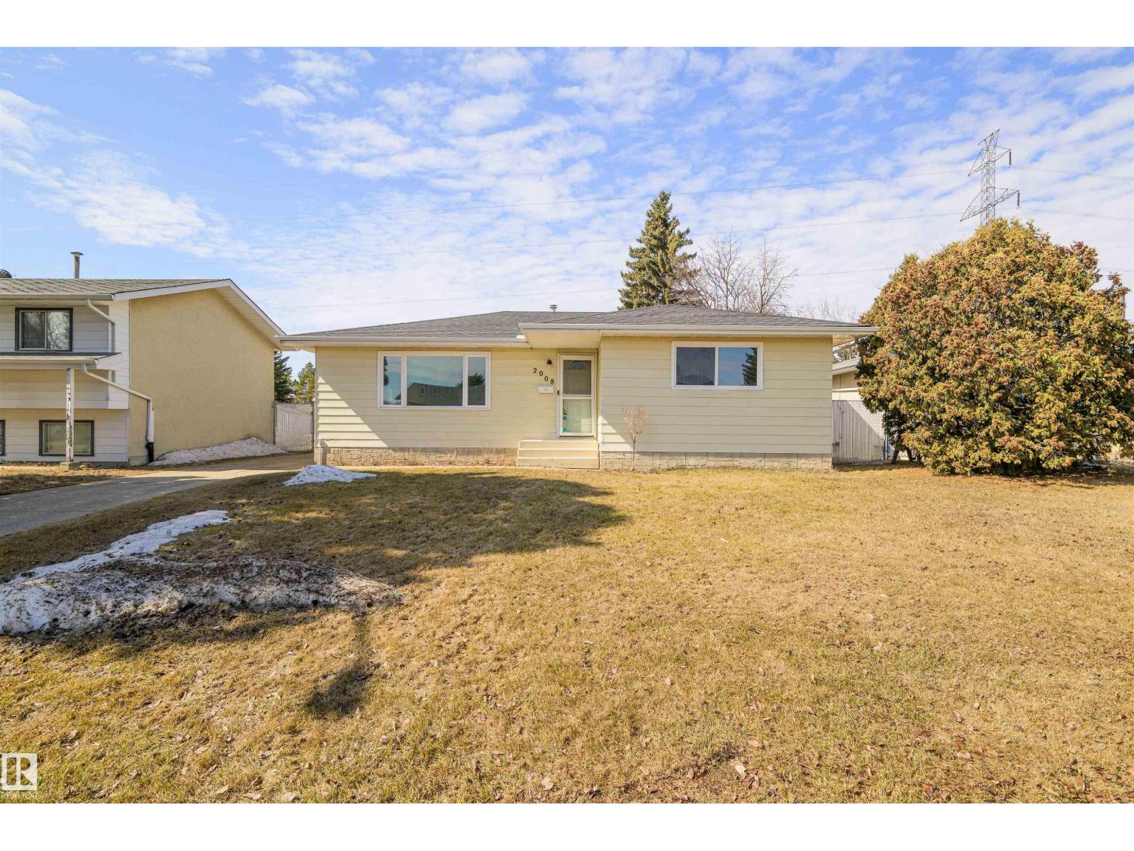 2008 89 ST NW, Edmonton