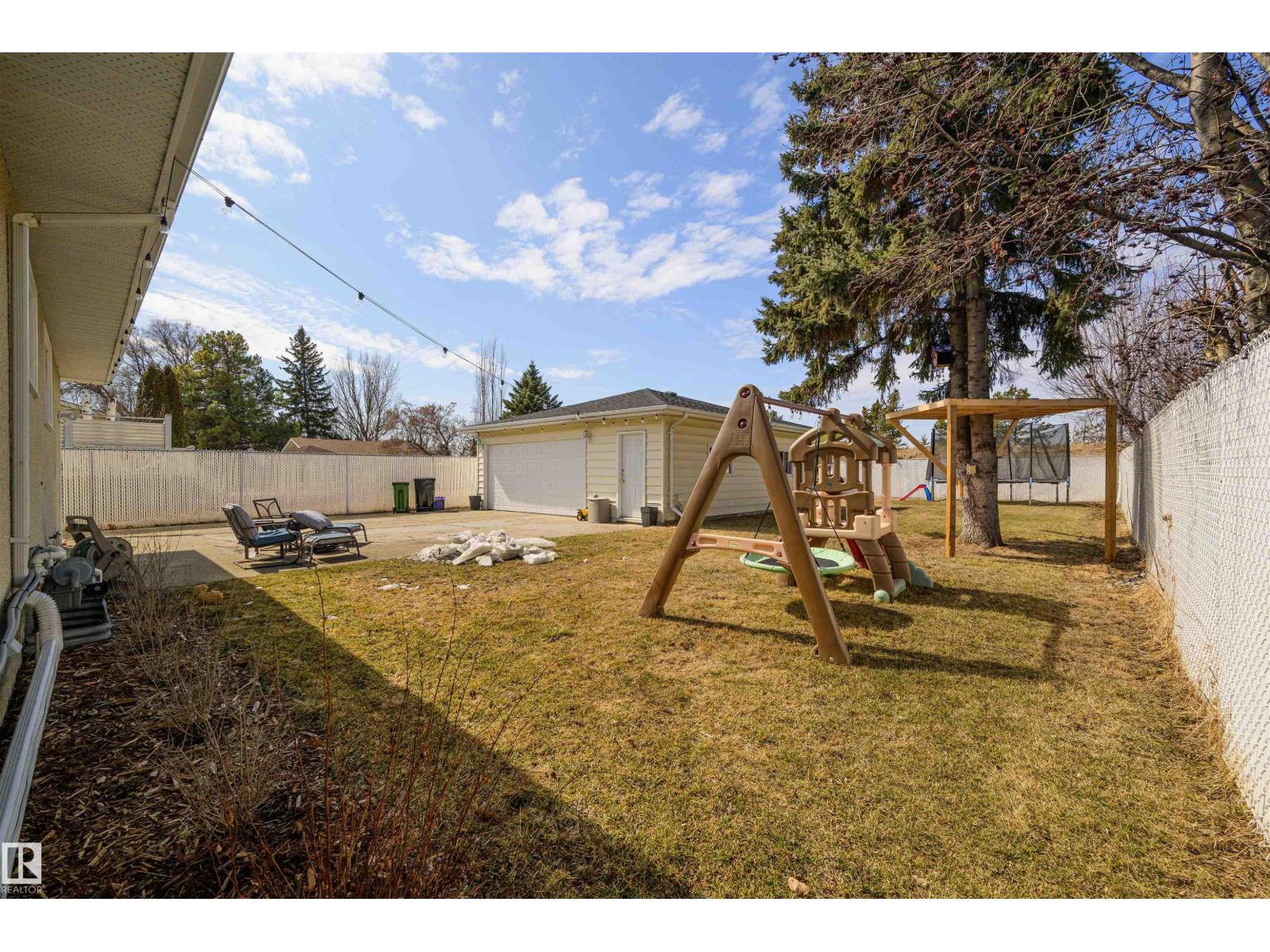 2008 89 ST NW, Edmonton