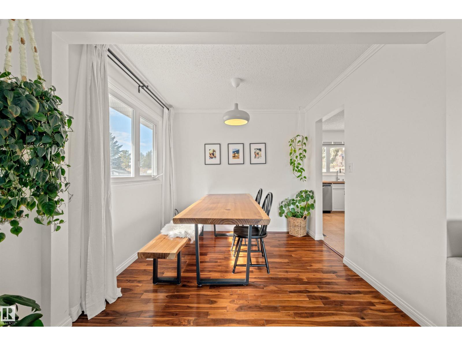 2008 89 ST NW, Edmonton