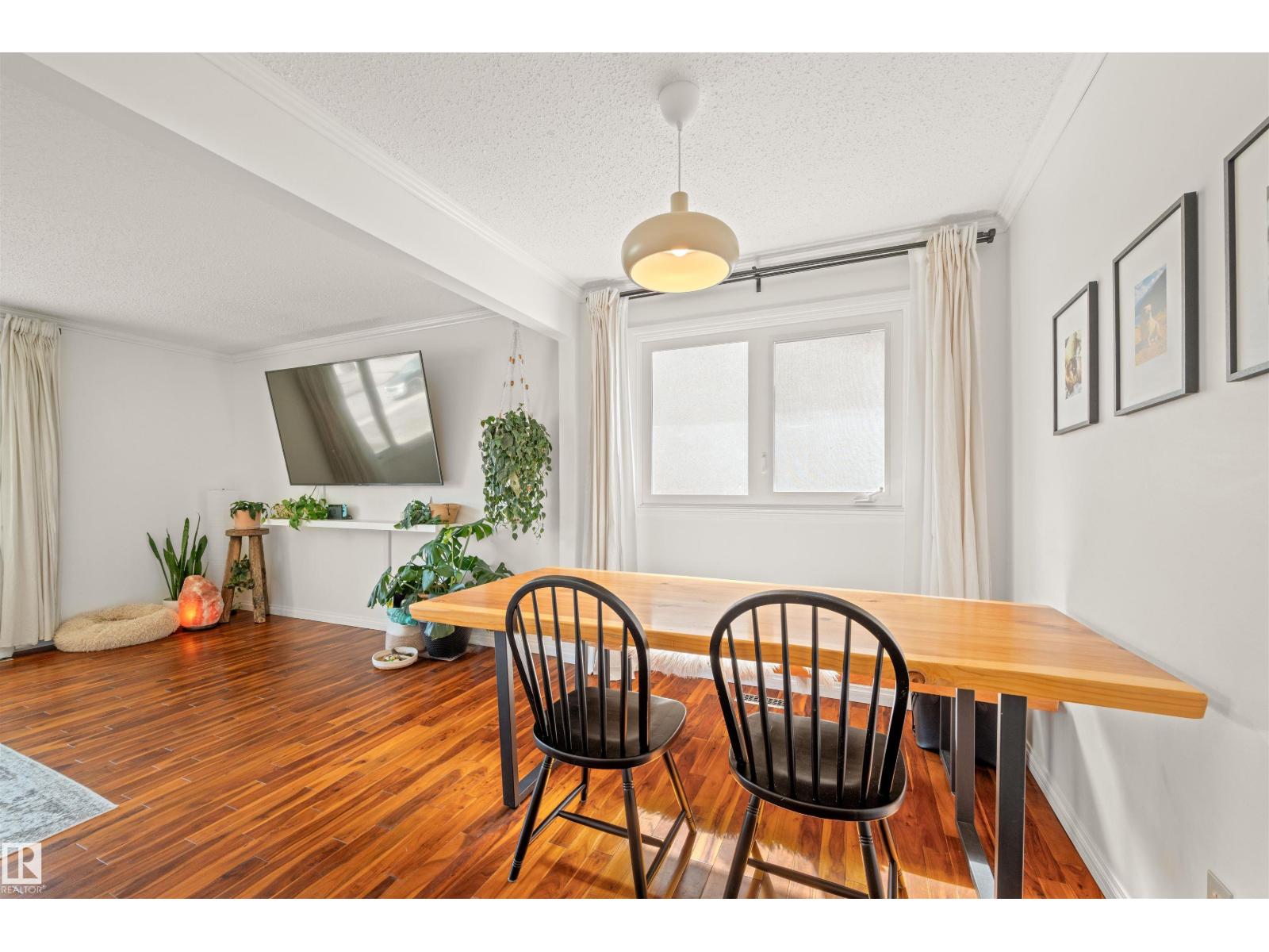 2008 89 ST NW, Edmonton